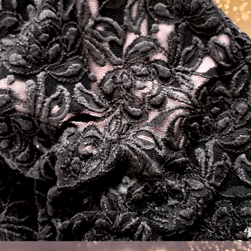 Y2K Womens Bebe Black Lace Top Size XS Y2K Vintage - Picture 6 of 7